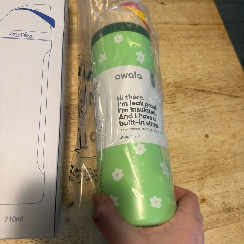 Owala 24oz Green Floral Insulated Bottle with Straw